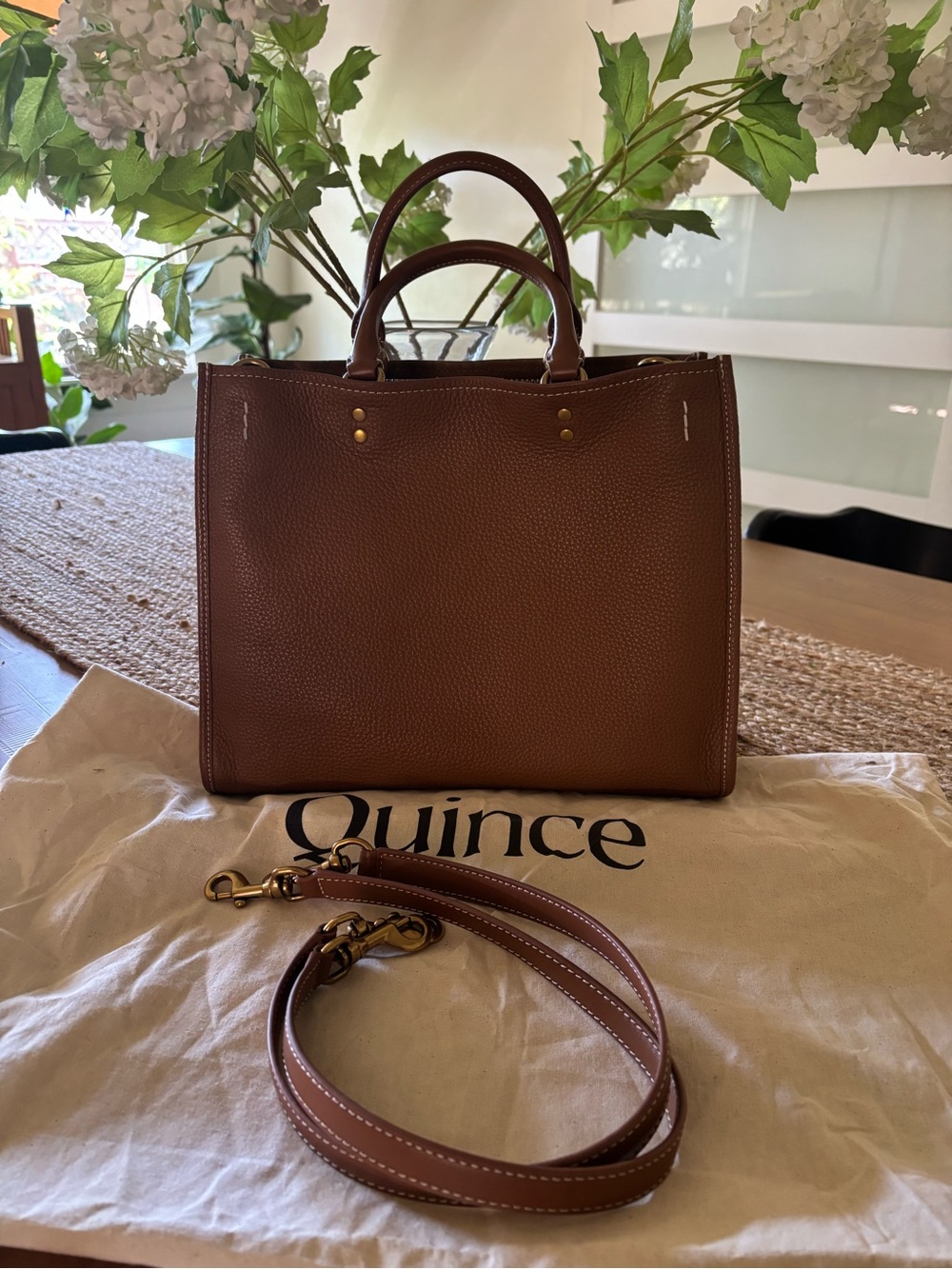 QUINCE Italian Leather Medium Convertible bag - Picture 5 of 13